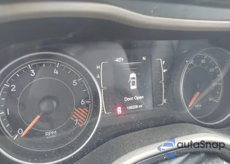 2015 Jeep Cherokee Latitude z USA, uszkodzony, nr VIN 1C4PJLCB0FW782039